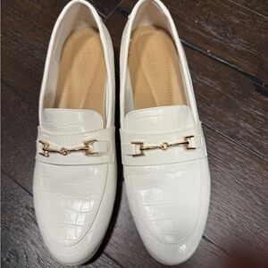 Dream Pairs White and Gold Loafers with Textured Design
